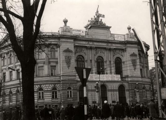 Wydarzenia marcowe, gmach Politechniki Warszawskiej.