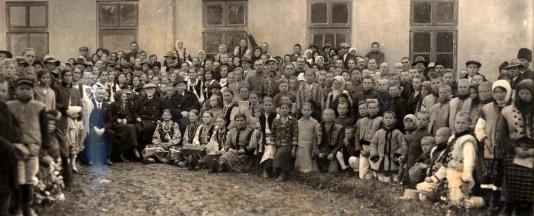 Uczestnicy kursu Przysposobienia Rolniczego w Horodence (woj. stanisławowskie).