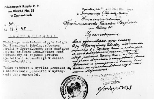 Pozwolenie wystawione przez Pełnomocnika Rządu w Zgorzelicach (obecnie Zgorzelec) dla księdza Franciszka Scholza na objazd powiatów zgorzeleckiego i lubańskiego w celach duszpasterskich.