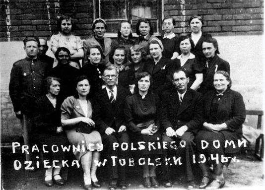 Pracownicy polskiego Domu Dziecka w Tobolsku (ZSRR).