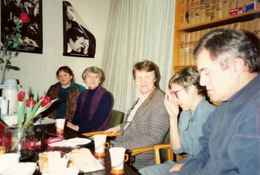 Spotkanie, którego celem było utworzenie Komitetu Obywatelskiego w Sztokholmie przed czerwcowymi wyborami w 1989. Druga od lewej siedzi Maria Borowska.