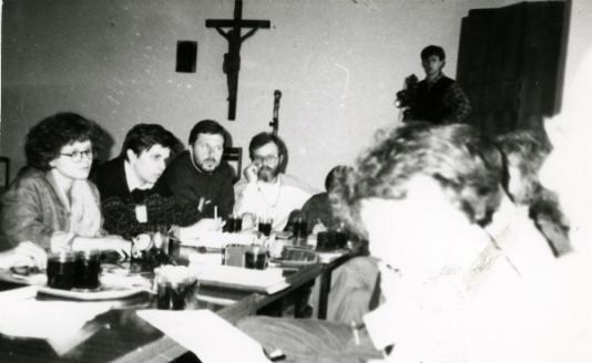 I Krajowy Zjazd Prasy Niezależnej NSZZ Solidarność w Stalowej Woli. Gazetę Podlaską wydawaną w Regionie Mazowsze reprezentował Tomasz Olko. Debata uczestników.