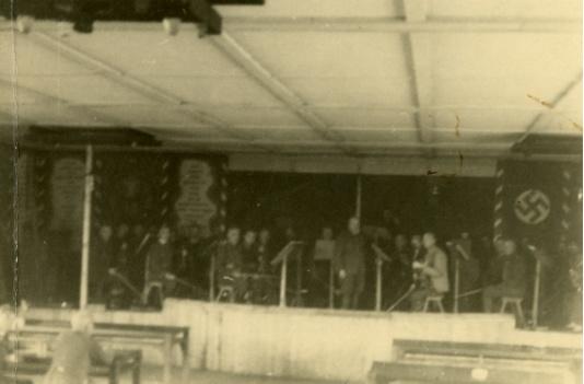 Obóz jeniecki oficerów Wojska Polskiego w Dorsten. Koncert kompozytorski Zdenko Karola Runda, w programie utwory instrumentalne i wokalne. Fot. NN, przekazali Dorota i Tomasz Wojciechowscy.