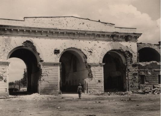 Brześć nad Bugiem. Fragment zdobytej twierdzy, brama Chełmska.