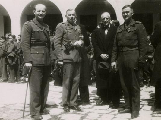 Polacy w Jerozolimie podczas wielkopiątkowego nabożeństwa Drogi Krzyżowej, 30 marca 1945