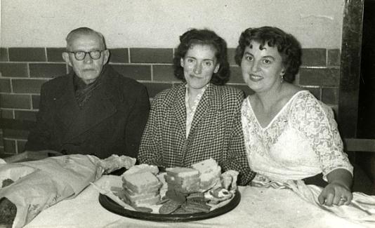 Zabawa Stowarzyszenia Polskich Kombatantów w ośrodku polskim w Lincoln (Wielka Brytania), 17 listopada 1956