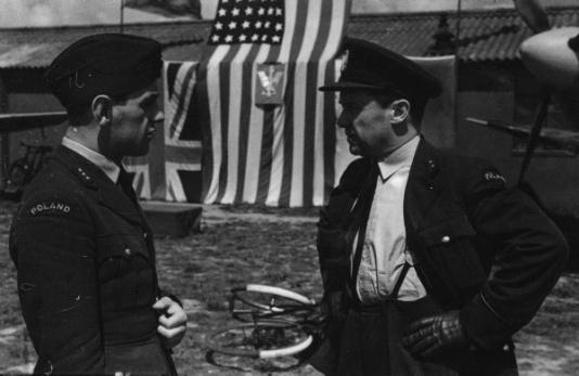 Wizyta amerykańskich lotników w 303 Dywizjonie Myśliwskim w maju 1943