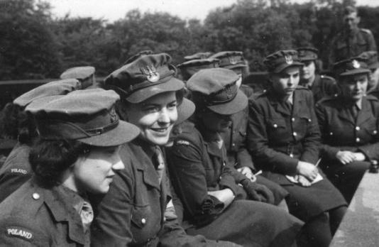 Kurs dla ochotniczek do Pomocniczej Lotniczej Służby Kobiet 1 maja-10 czerwca 1943