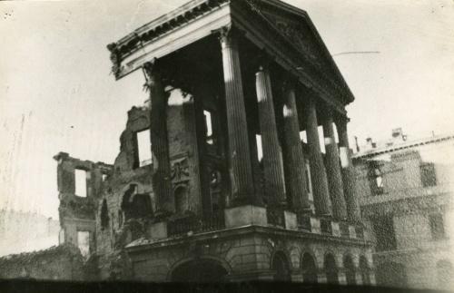 Ruiny zbombardowanej Warszawy, we wrześniu 1939